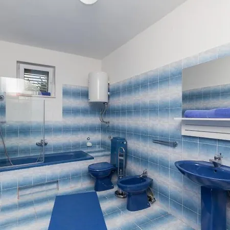 Enzian - Comfort Two Bedroom With Balcony And Sea ...