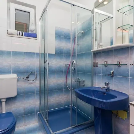 Enzian - Comfort Two Bedroom With Balcony And Sea ... Διαμέρισμα *