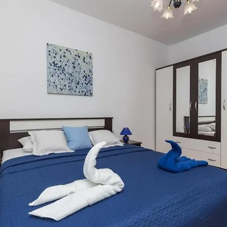 Enzian - Comfort Two Bedroom With Balcony And Sea ...